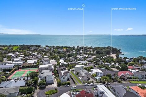 Photo of property in 5 Midway Avenue, Castor Bay, Auckland, 0620