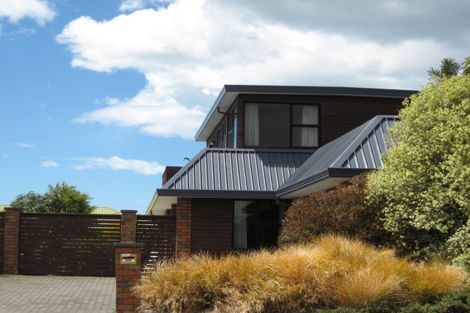 Photo of property in 7 Grove Place, Rangiora, 7400