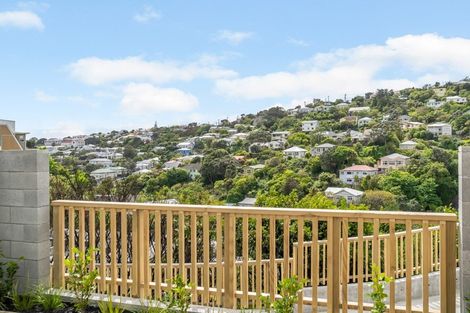 Photo of property in 67u2 Tiketike Way, Brooklyn, Wellington, 6021