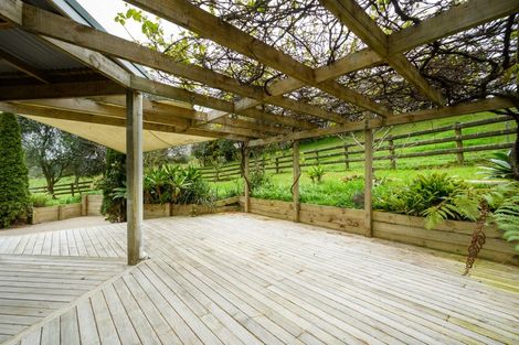 Photo of property in 85 Zanders Road, Helensville, Waimauku, 0882