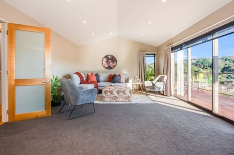Photo of property in 22 Sailmaker Close, Whitby, Porirua, 5024