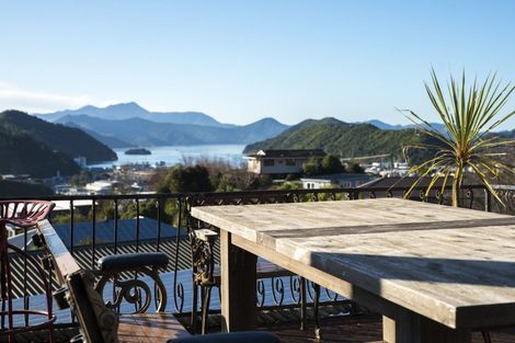 Photo of property in 29 Dorset Street, Picton, 7220