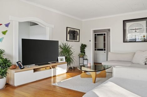 Photo of property in 87 Ormond Road, Whataupoko, Gisborne, 4010