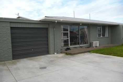 Photo of property in 2/32 Lyndon Street, Riccarton, Christchurch, 8041