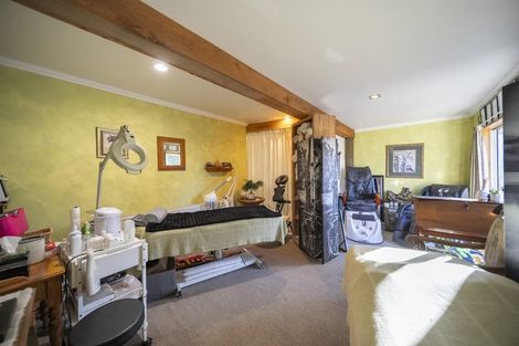 Photo of property in 112 Pasture Street, Lumsden, 9730