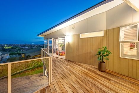 Photo of property in 21 Grand Drive, Orewa, 0931