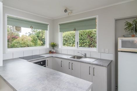 Photo of property in 12 Leybourne Avenue, Waikanae, 5036