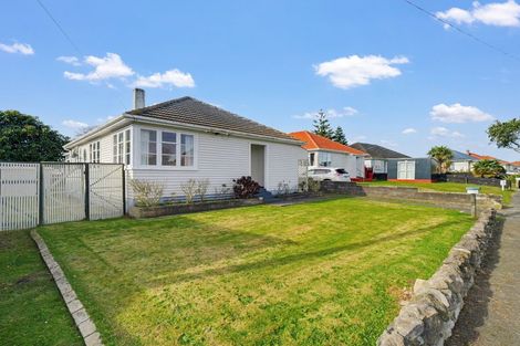 Photo of property in 16 Victory Place, Aramoho, Whanganui, 4500