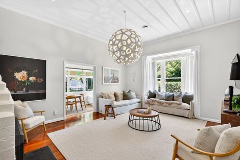 Photo of property in 129 Te Mata Road, Havelock North, 4130