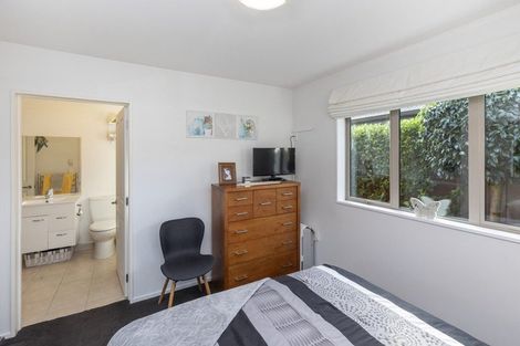 Photo of property in 2/36 Tuckers Road, Redwood, Christchurch, 8051