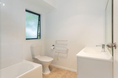 Photo of property in 70 Solar Road, Glen Eden, Auckland, 0602