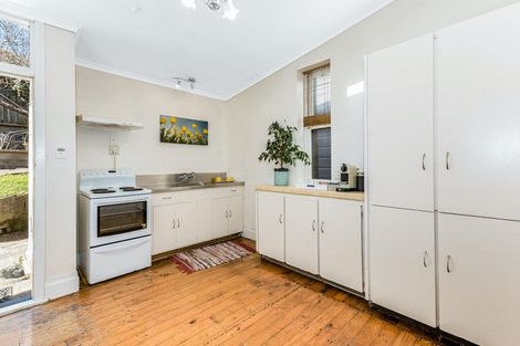 Photo of property in 19 Royal Street, Berhampore, Wellington, 6023