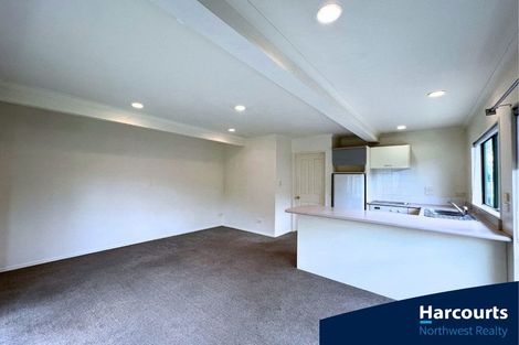 Photo of property in 151c Colwill Road, Massey, Auckland, 0614