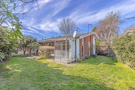 Photo of property in 2/8 Witbrock Crescent, Burnside, Christchurch, 8053