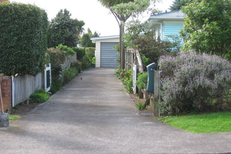 Photo of property in 5 Stokes Avenue, Te Atatu Peninsula, Auckland, 0610