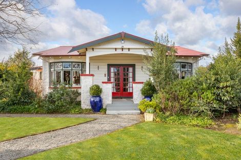 Photo of property in 17 Moreton Road, Carterton, 5713