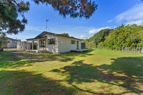 Photo of property in 283 Peka Peka Road, Peka Peka, Waikanae, 5391