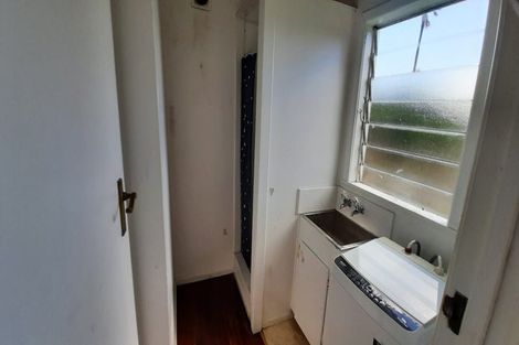 Photo of property in 8 School Road, Morningside, Auckland, 1021