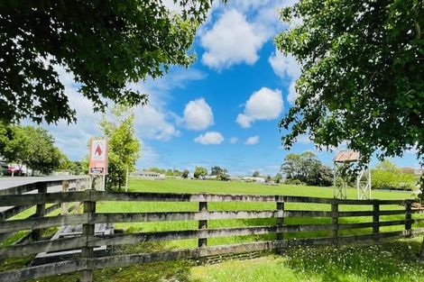 Photo of property in 1 Awanui Crescent, Matakana, 0985