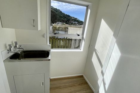 Photo of property in 190 Sutherland Road, Lyall Bay, Wellington, 6022