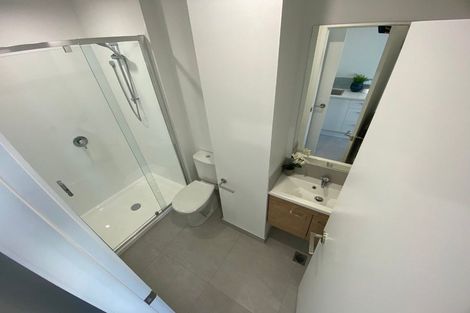 Photo of property in 2 Mikoikoi Crescent, Mangere Bridge, Auckland, 2022