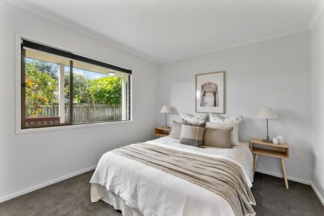 Photo of property in 7 Kaitake Place, Oakura, 4314