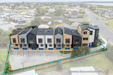 Photo of property in 3/442 Old Te Atatu Road, Te Atatu Peninsula, Auckland, 0610