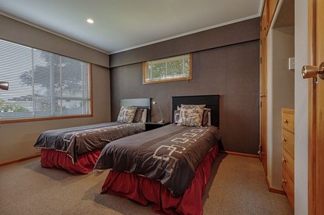 Photo of property in 9 Panako Place, Awapuni, Palmerston North, 4412