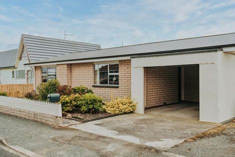 Photo of property in 12 Cowper Street, Milton, 9220