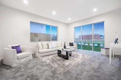 Photo of property in 10 Rauaruhe Road, Karaka, Papakura, 2113