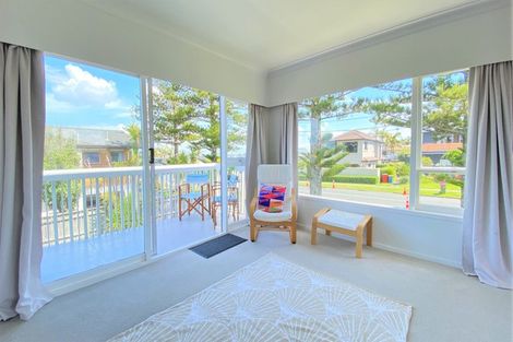 Photo of property in 1/29 Rangitoto Terrace, Milford, Auckland, 0620