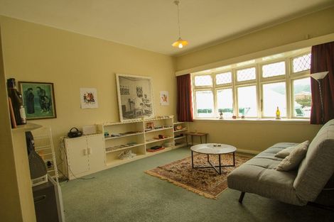 Photo of property in Carillion/the Knoll, 33 Thompson Street, Mount Cook, Wellington, 6011