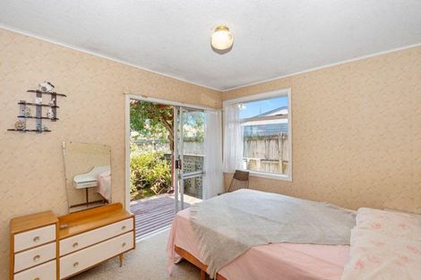 Photo of property in 11 Poto Street, Te Atatu South, Auckland, 0610