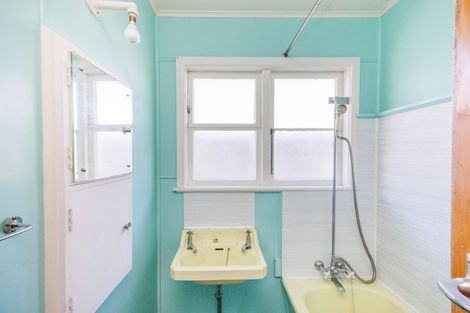 Photo of property in 41 Hedges Street, Sanson, 4817