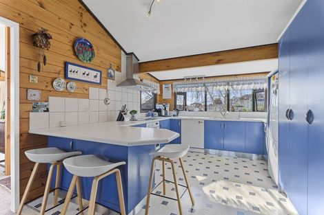 Photo of property in 10 Ridge Lane, New Plymouth, 4310