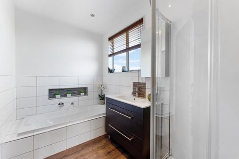 Photo of property in 54 Hudson Street, Bryndwr, Christchurch, 8053