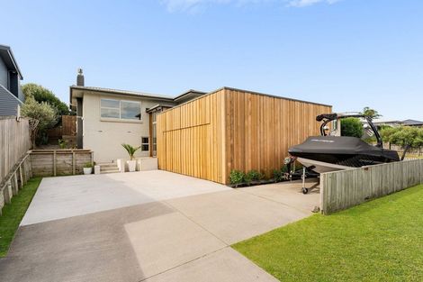 Photo of property in 11 Lee Street, Mount Maunganui, 3116