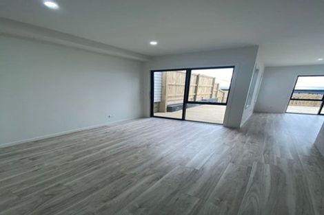 Photo of property in 6 Paina Crescent, Massey, Auckland, 0614