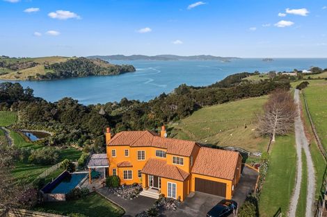 Photo of property in 220 Whitmore Road, Tawharanui Peninsula, Warkworth, 0986