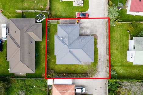 Photo of property in 35 Plumley Crescent, Mangere, Auckland, 2022