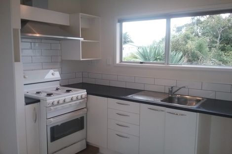 Photo of property in 7a Lynwood Road, New Lynn, Auckland, 0600