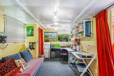 Photo of property in 3a/1 Kirrie Avenue, Te Atatu South, Auckland, 0610