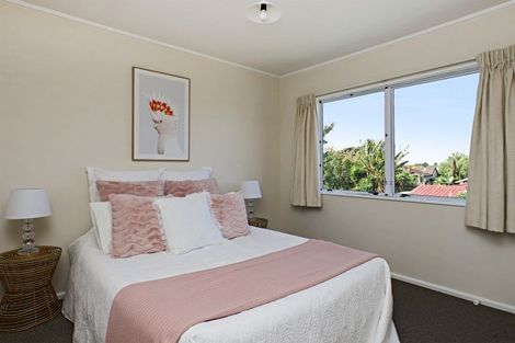 Photo of property in 8 Neeve Road, Taradale, Napier, 4112