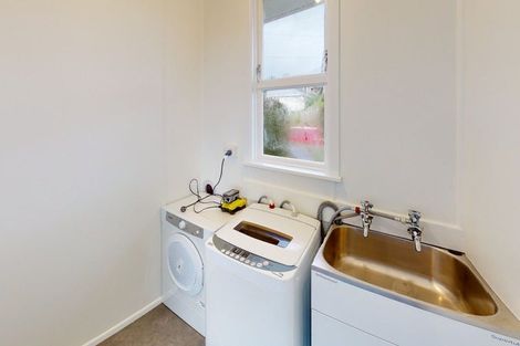 Photo of property in 22 Link Road, Newlands, Wellington, 6037