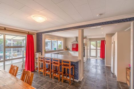 Photo of property in 8 Paretai Grove, Waikanae, 5036