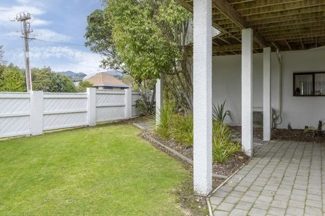 Photo of property in 49a Hawai Street, Two Mile Bay, Taupo, 3330