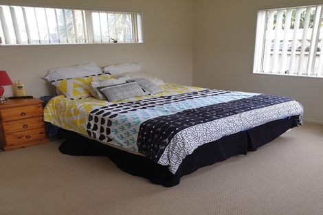 Photo of property in 20 Puketi Lane, Waiuku, 2123