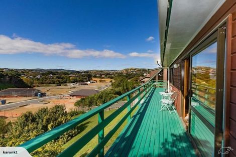 Photo of property in 5 Shackle Lane, Whitby, Porirua, 5024