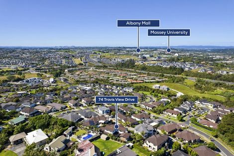 Photo of property in 74 Travis View Drive, Fairview Heights, Auckland, 0632