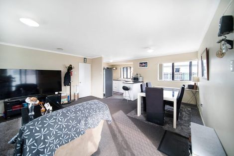 Photo of property in 36b Kelvin Road, Papakura, 2110